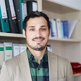 Dionis Cenusa - political risk analyst